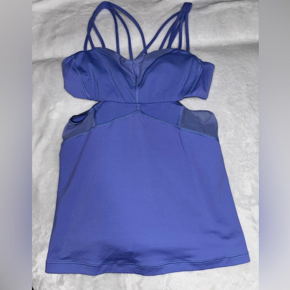 Lululemon top